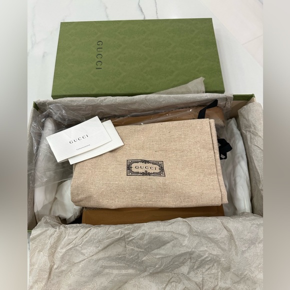 Gucci Jumbo GG Slide Sandals - Picture 8 of 9